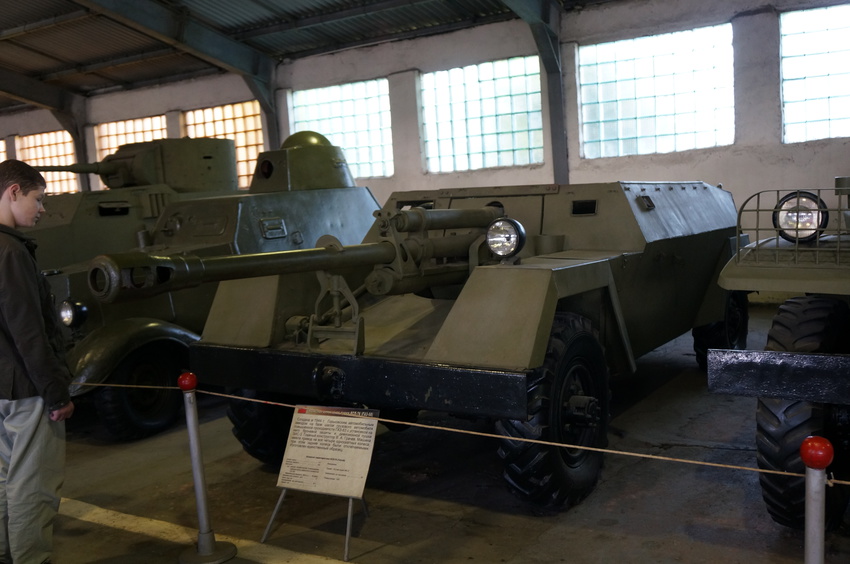 Павильон: Отечественные бронеавтомобили, БТР и БМП