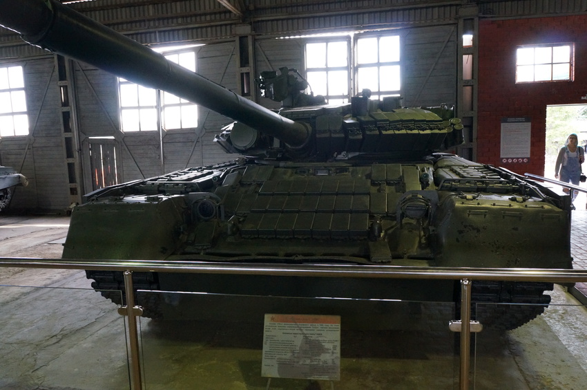 Павильон: Советские средние танки и САУ