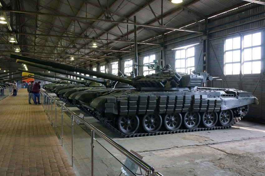 Павильон: Советские средние танки и САУ