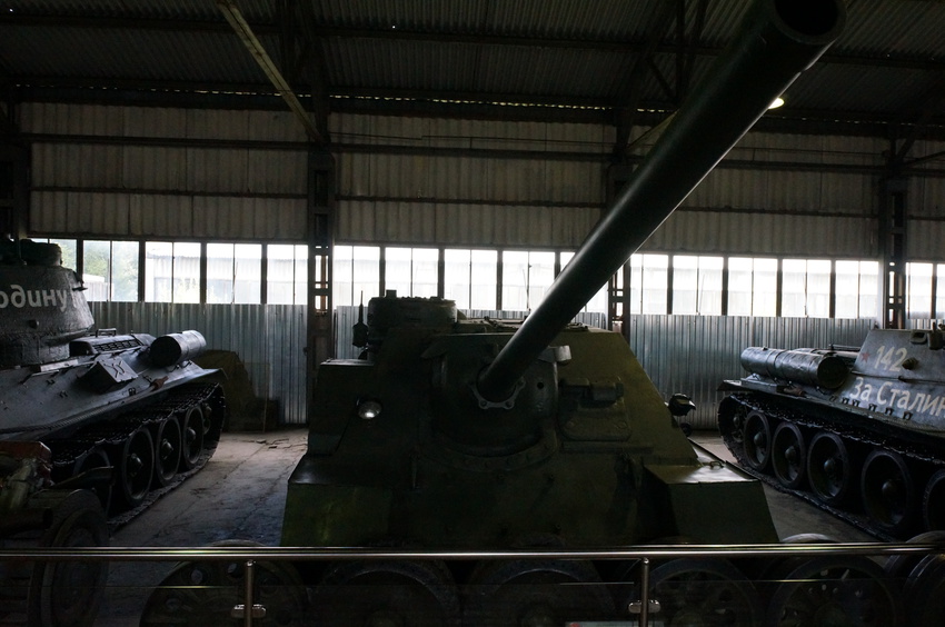 Павильон: Советские средние танки и САУ