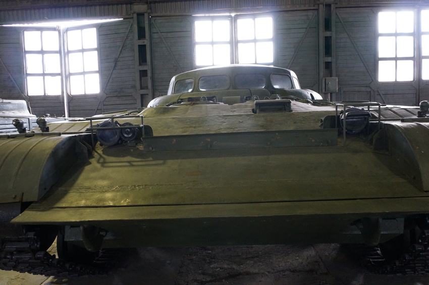 Павильон: Советские средние танки и САУ