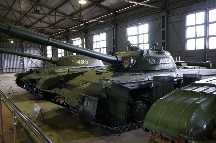Павильон: Советские средние танки и САУ