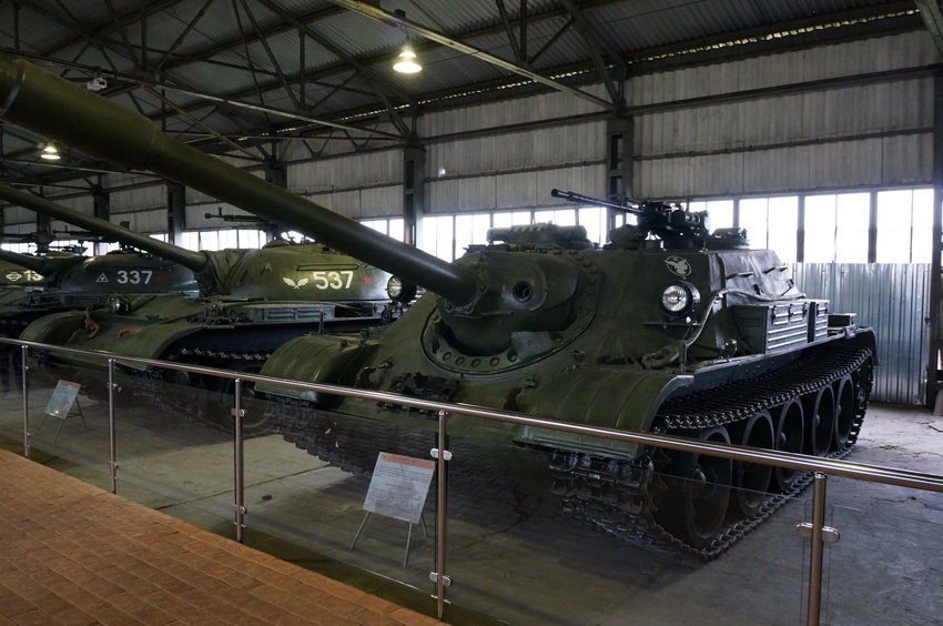 Павильон: Советские средние танки и САУ