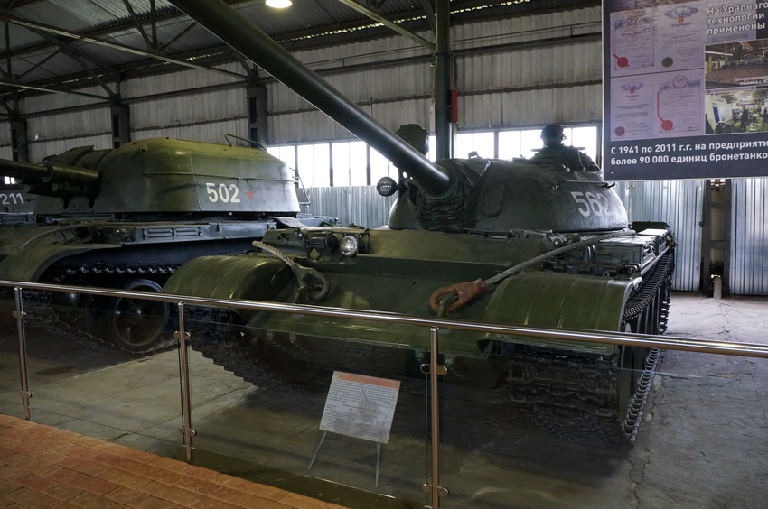 Павильон: Советские средние танки и САУ