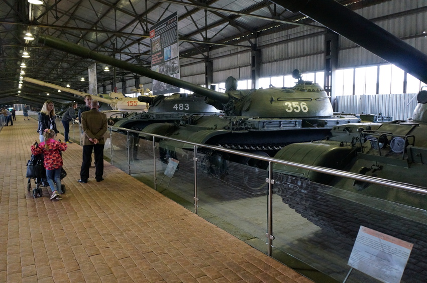 Павильон: Советские средние танки и САУ