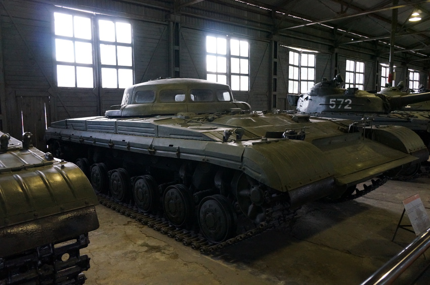 Павильон: Советские средние танки и САУ