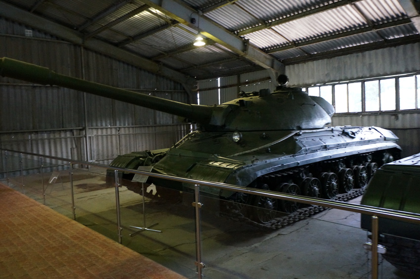 Павильон: Советские тяжёлые танки и САУ