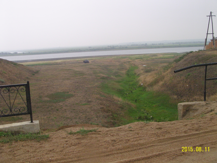 Пересохшее русло речки Банная перед рекой Баргузин