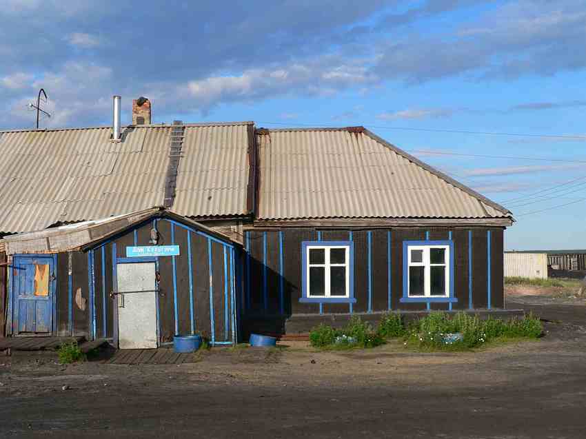 Здание сельского клуба.