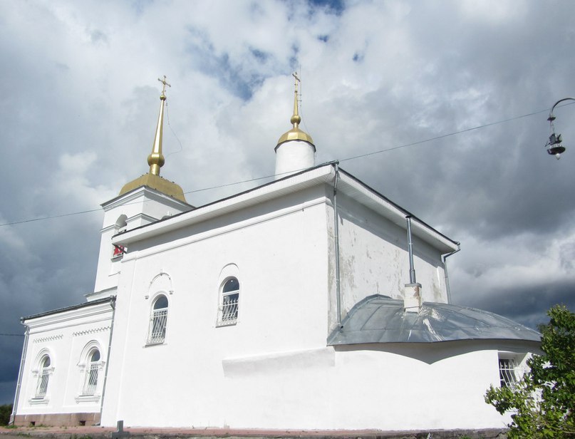 Церковь Архангела Михаила в Сижно, другой ракурс