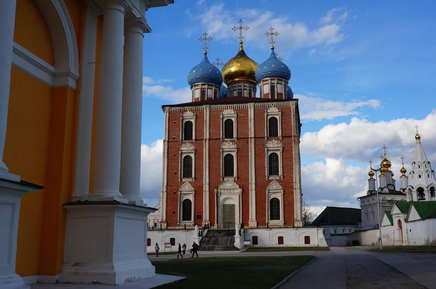 Рязанский Кремль Успенский собор осень