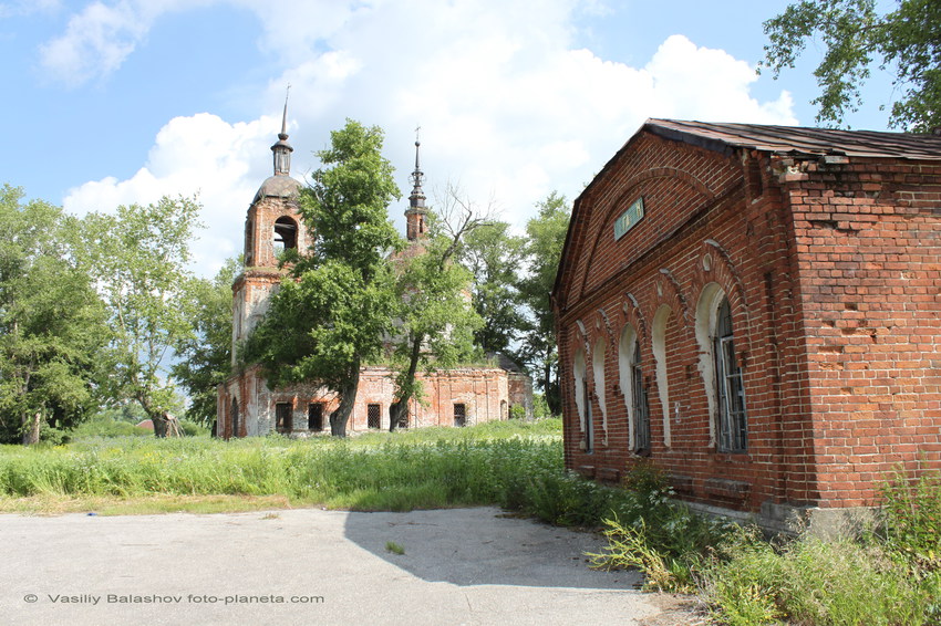 Церковь Сошествия Святого Духа в Спасском-Салтыковых