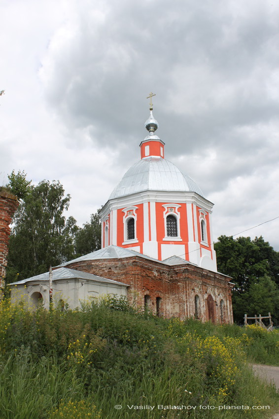 Церковь Михаила Архангела в Спасском