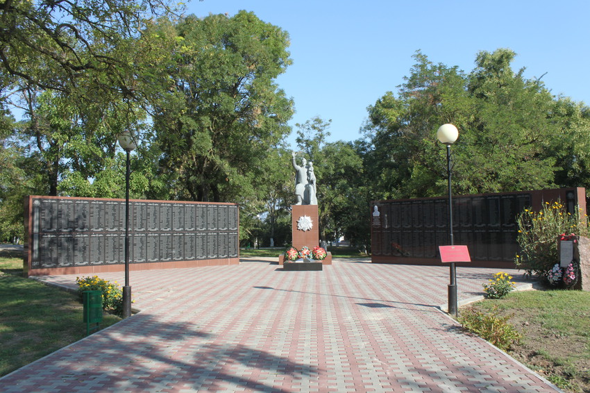Памятник погибшим советским воинам в годы Великой Отечественной войны