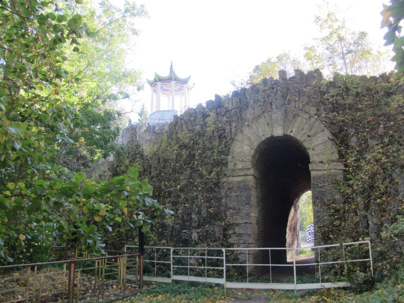 Александровский парк . Большой каприз