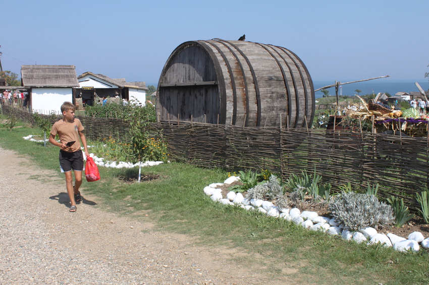 Тамань. Этнографическая станица Атамань.