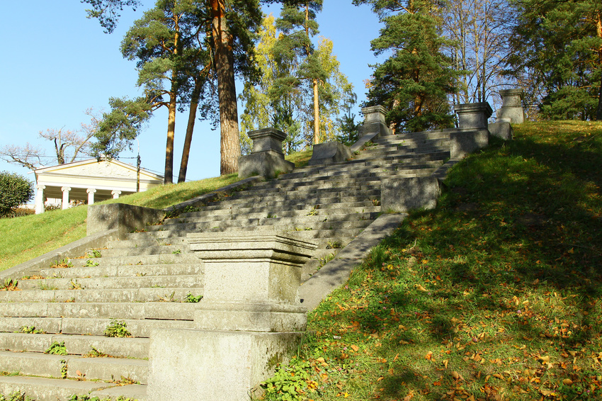 Лестница к Павловскому дворцу