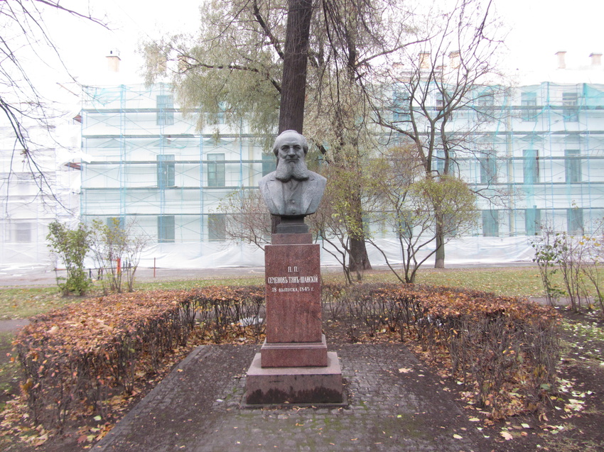Памятник Петру Петровичу Семенову-Тян-Шанскому, Санкт-Петербург