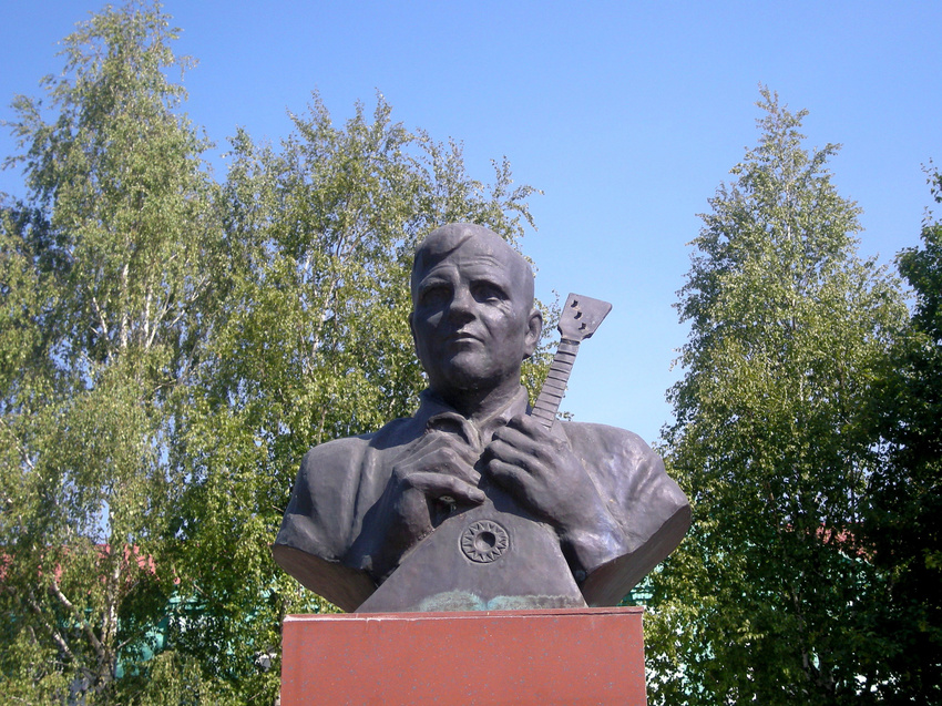 Памятник Щербинину М.А. в селе Большебыково