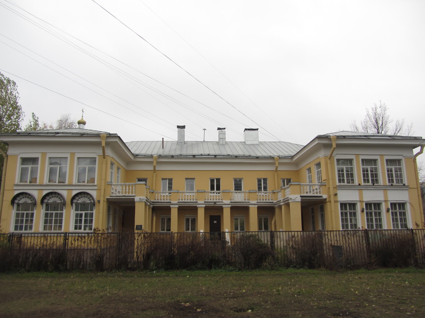 Домовая часовня Святой мученицы царицы Александры Лермонтовский проспект, 51а