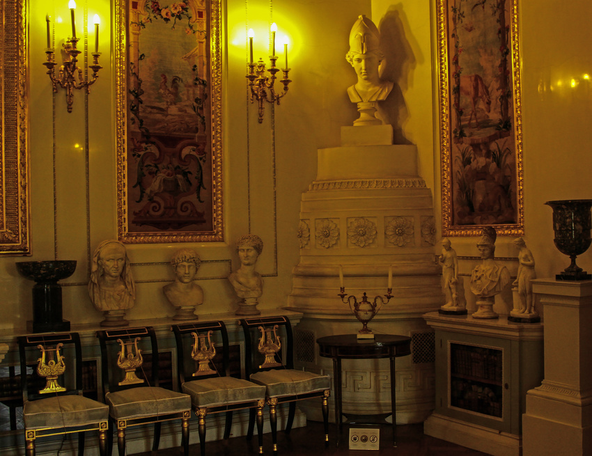 Павловский дворец. Малый кабинет Павла I.