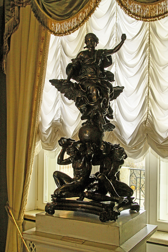 Павловский дворец. Первый проходной кабинет.