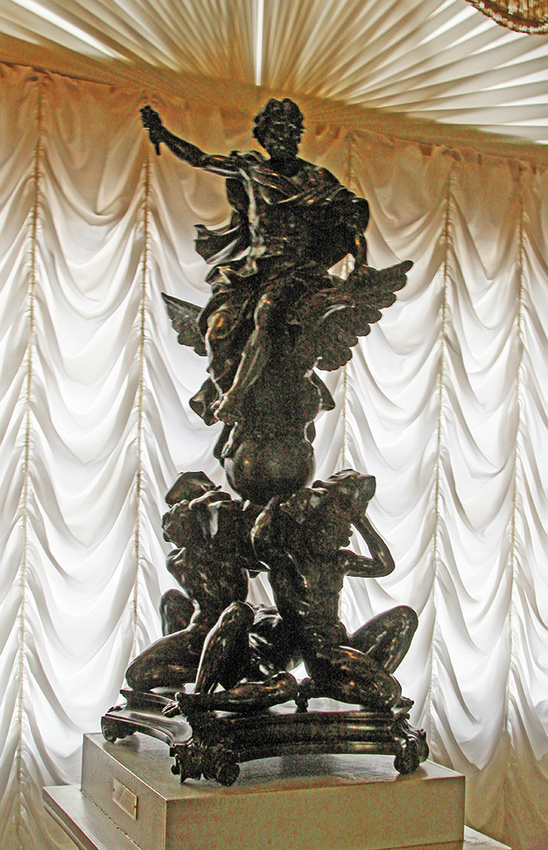 Павловский дворец. Первый проходной кабинет.