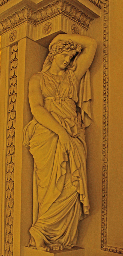 Павловский дворец. В Тронном зале.