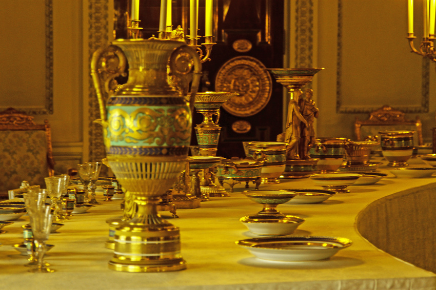 Павловский дворец. Тронный зал.