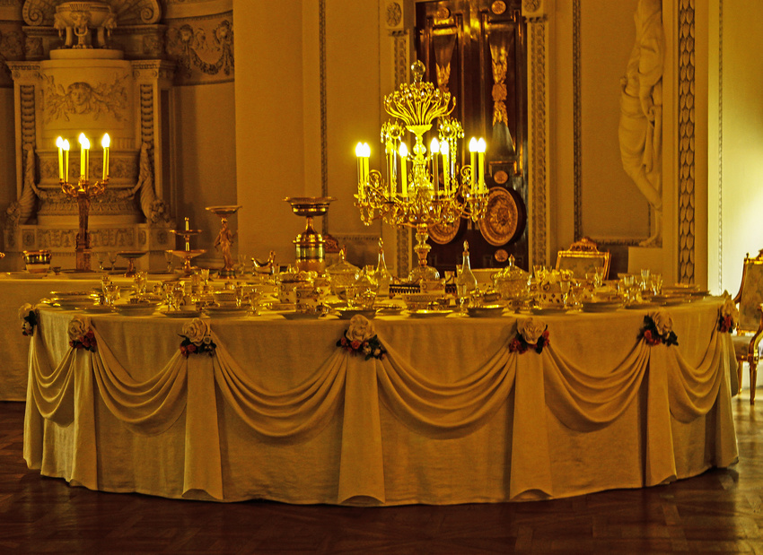 Павловский дворец. Тронный зал.