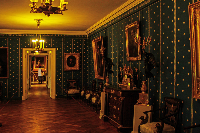 Павловский дворец. Портретная.