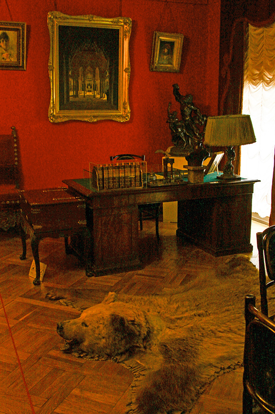 Павловский дворец. Кабинет. 1880 год.