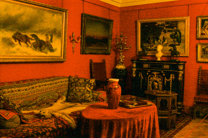 Павловский дворец. Кабинет 19-го века.