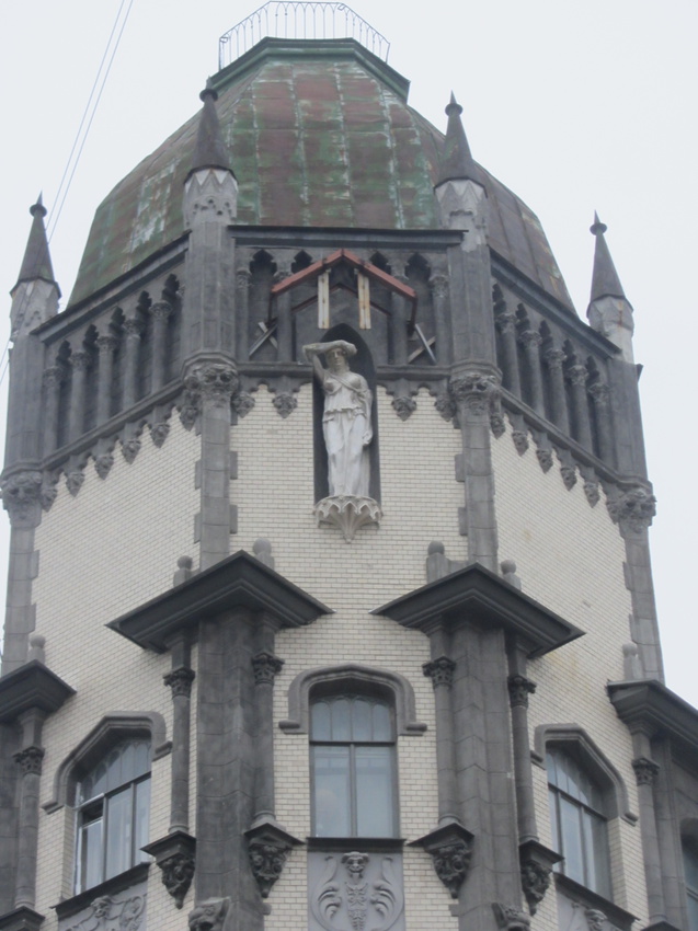 Доходный дом сельскохозяйственного товарищества &quot;Помещик&quot;, фрагмент