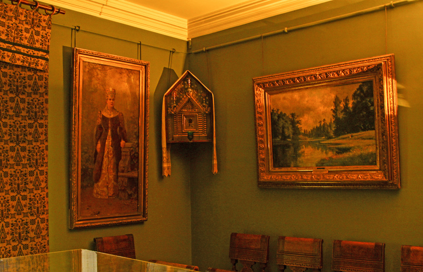 Павловский дворец. Столовая 19-го века.