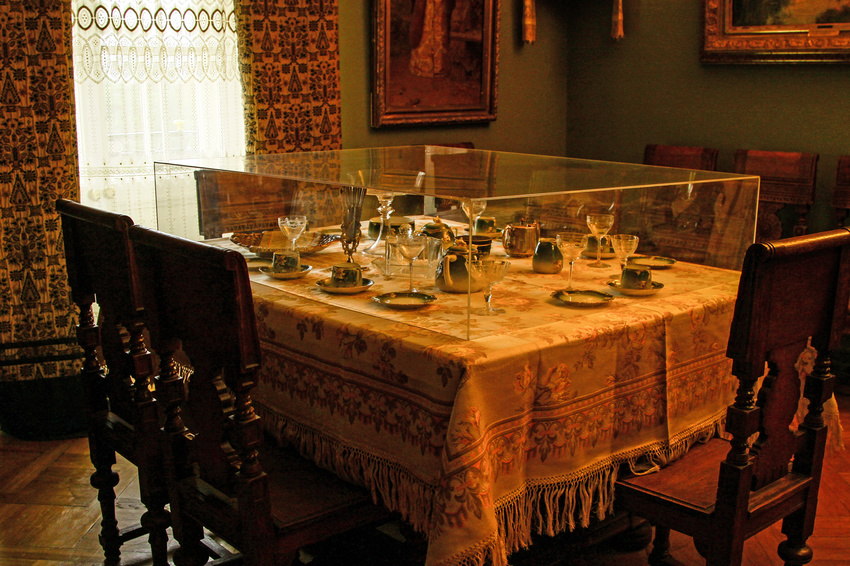 Павловский дворец. Столовая. 1890 год.