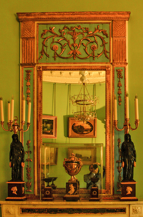 Павловский дворец. Камердинерская.