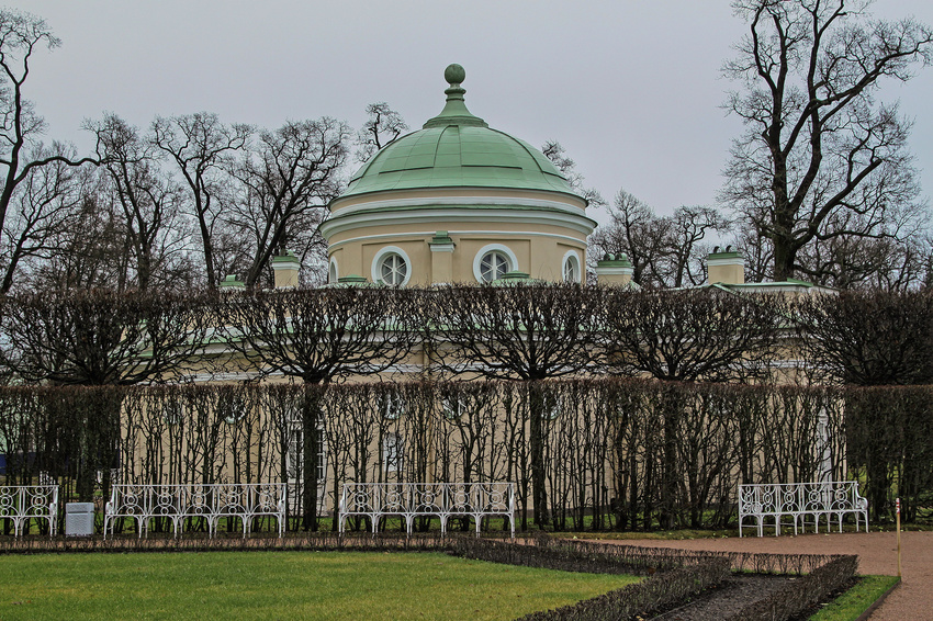 Павильон &quot;Нижняя ванна&quot;