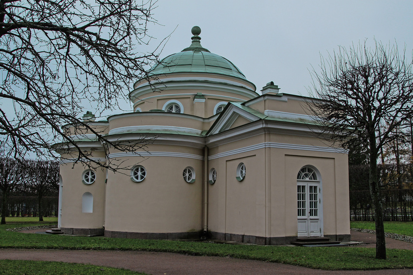 Павильон &quot;Нижняя ванна&quot;