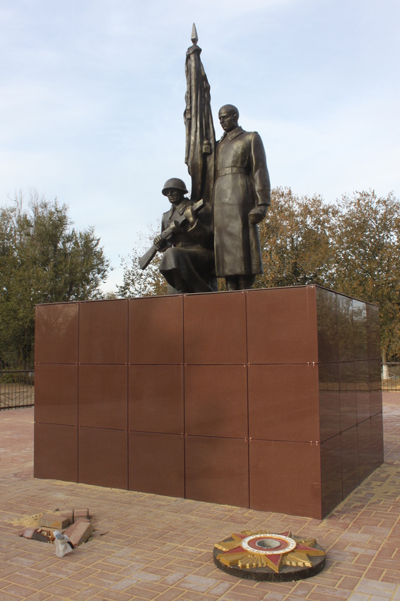 Станица Каргинская. Мемориал погибшим на войне.