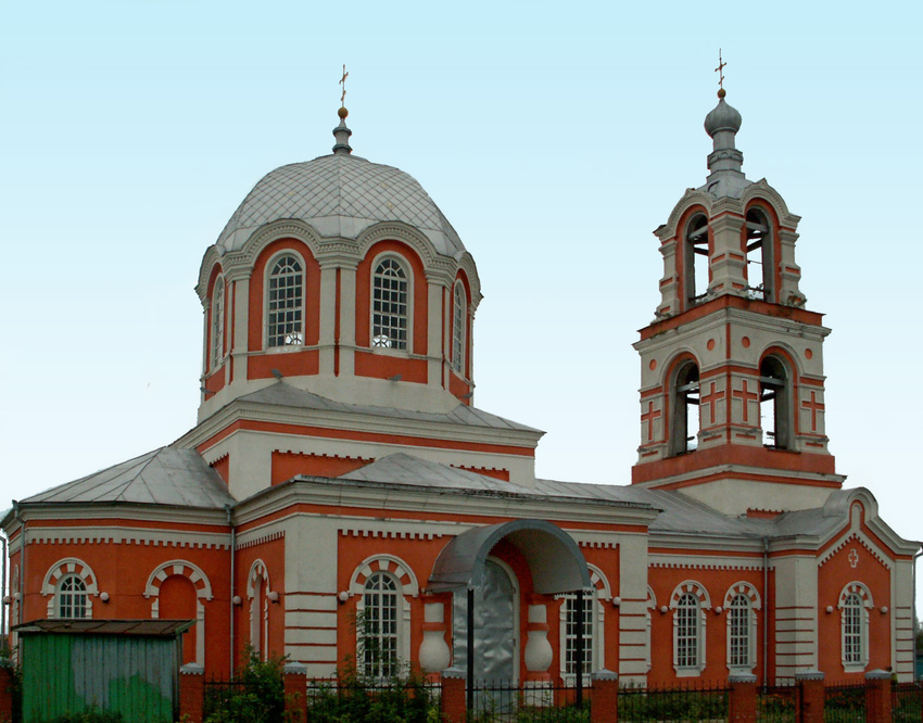Храм великомученика Димитрия Солунского в селе Раздорное