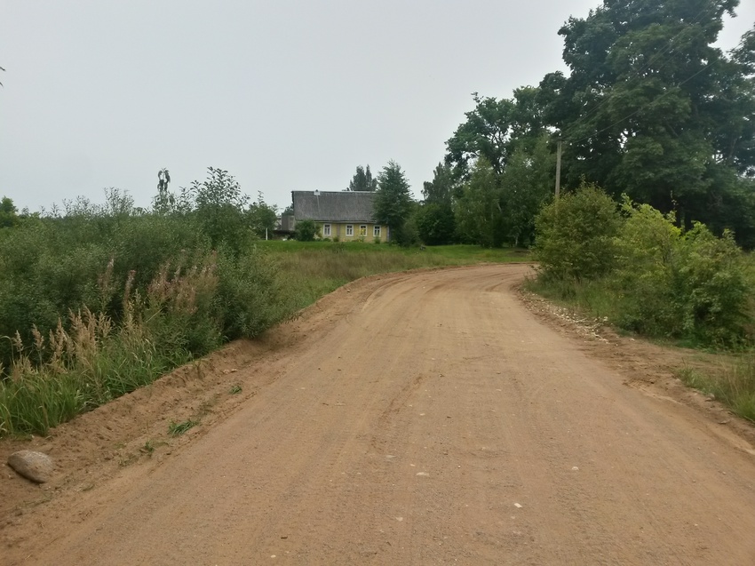 Центральная улица. С левой стороны шла дорога в деревню Поломять (Холопье).