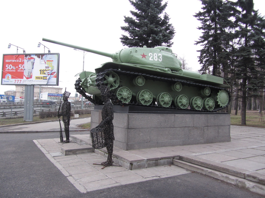 KV-85 Памятник «Танк-победитель»