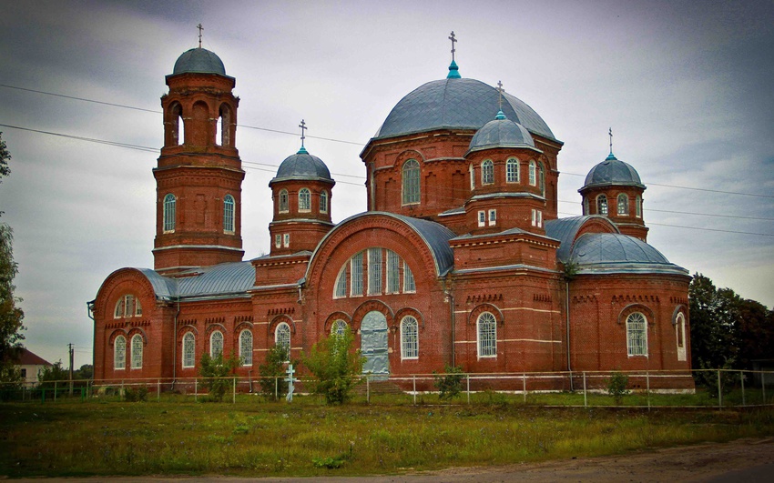 Церковь. Село Серповое.