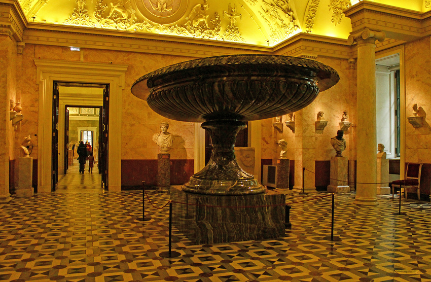 Эрмитаж. Большая Колыванская ваза