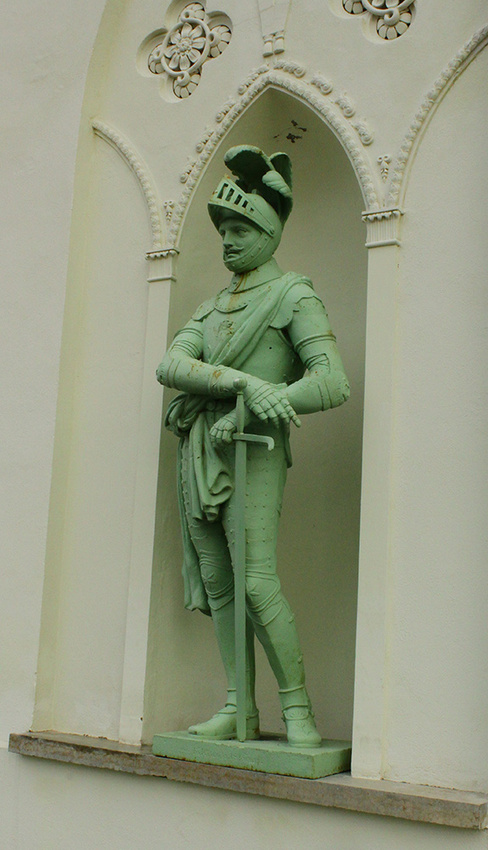 Статуя на Белой башне