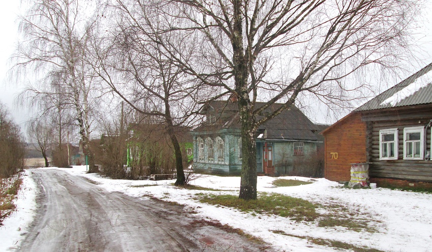 Дома на горке.