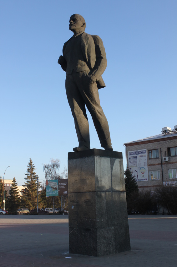 Острогожск. Памятник В.И. Ленину.
