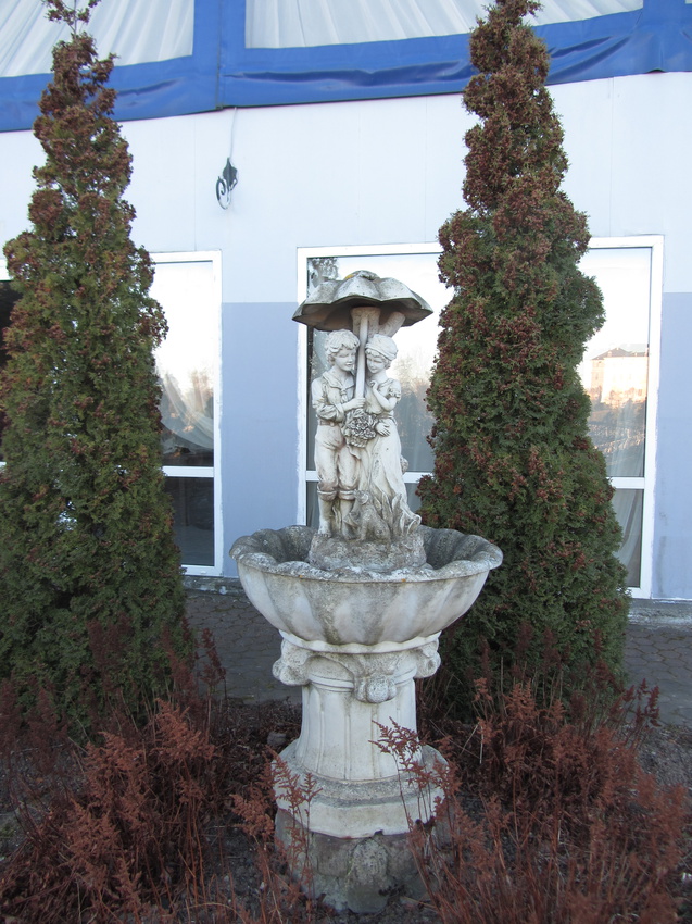 Стрельна, на территории ресторана "Стрельна"