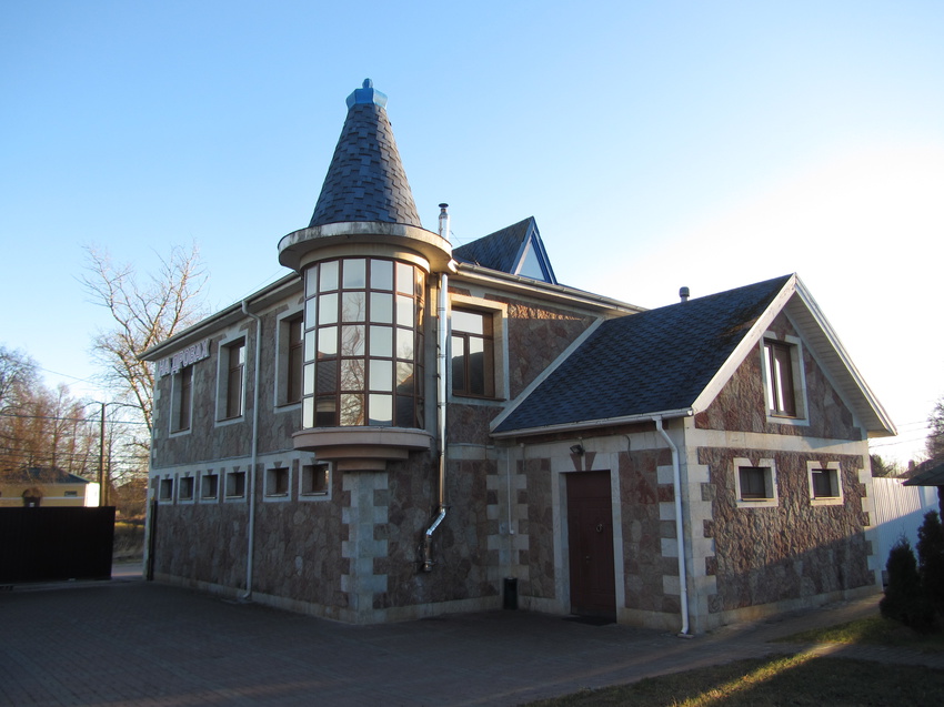 Стрельна, на территории ресторана "Стрельна"